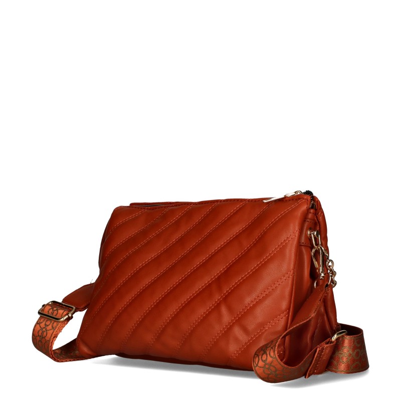 A small, elegant quilted handbag 2309 MAX FLY